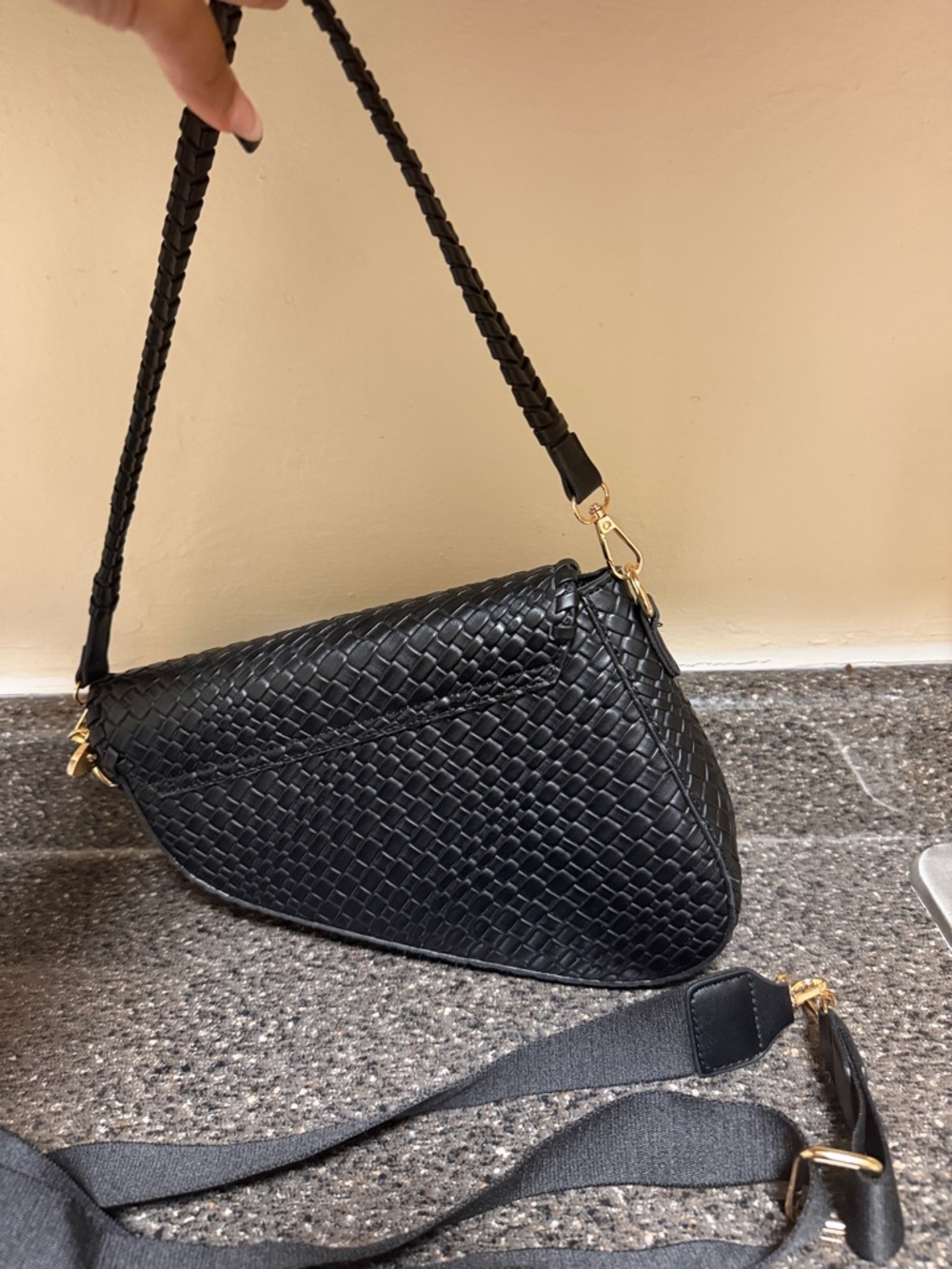 Black leather Woven Saddle Crossbody/handbag NWOT - Picture 3 of 5
